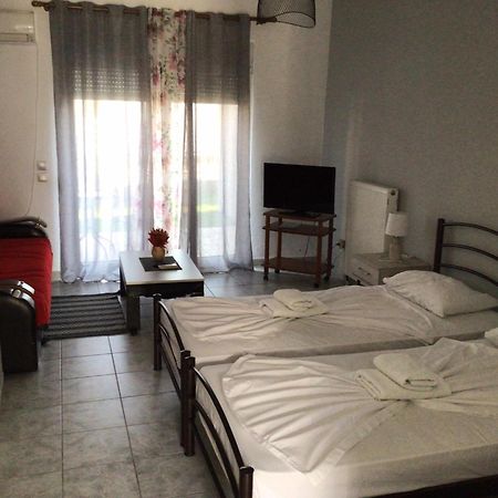 Tycherón Hotel Loga מראה חיצוני תמונה