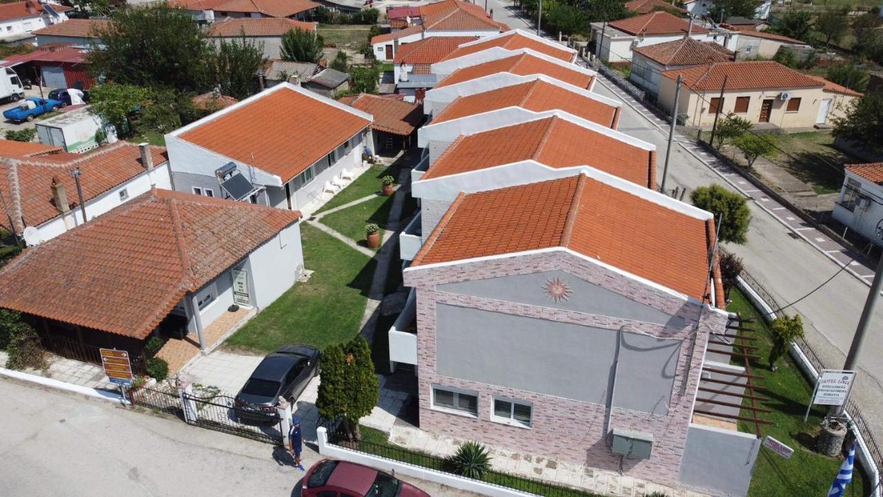 Tycherón Hotel Loga מראה חיצוני תמונה
