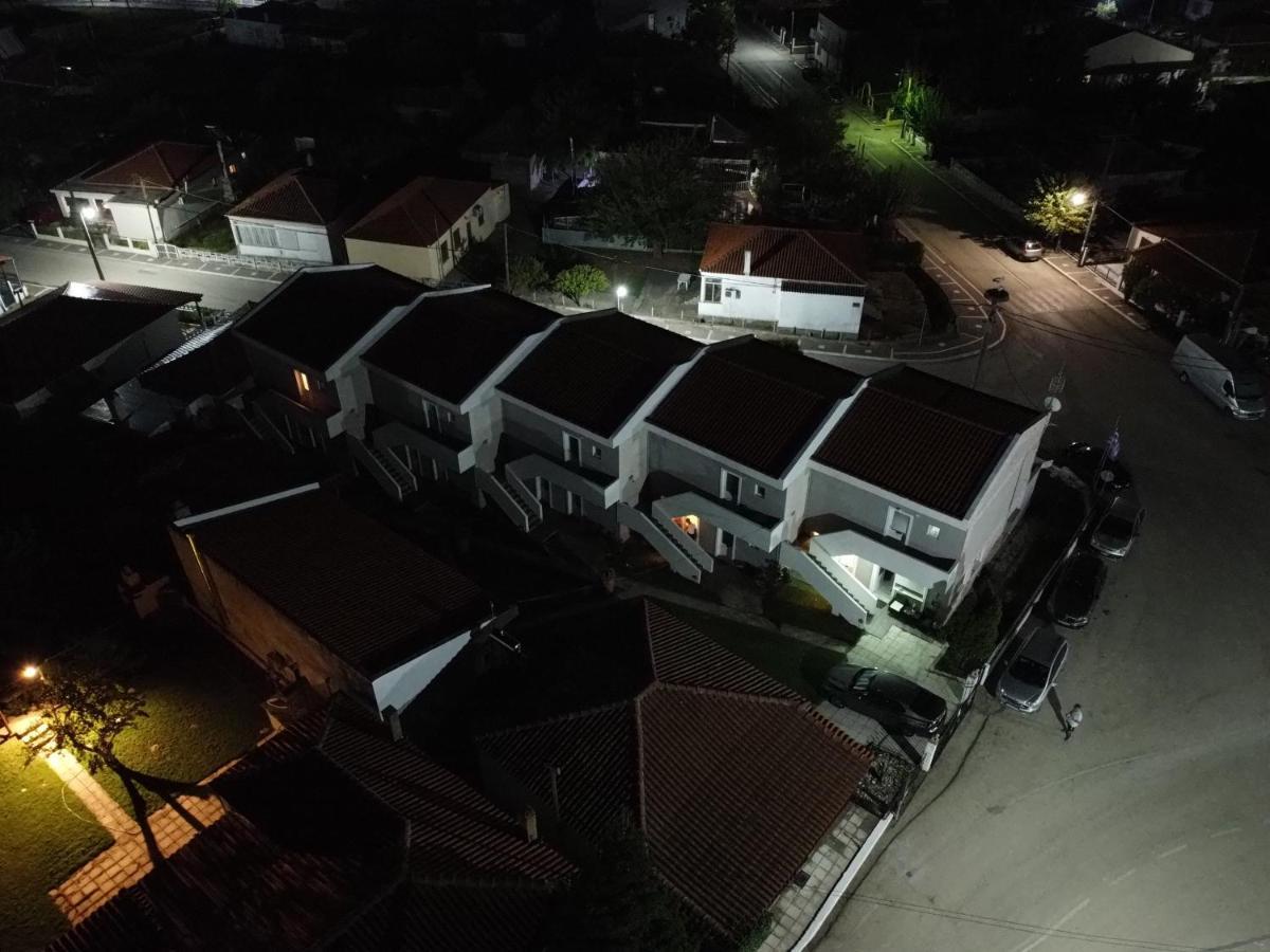 Tycherón Hotel Loga מראה חיצוני תמונה