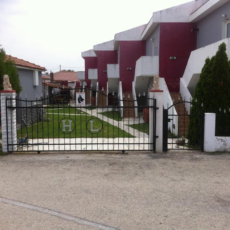 Tycherón Hotel Loga מראה חיצוני תמונה
