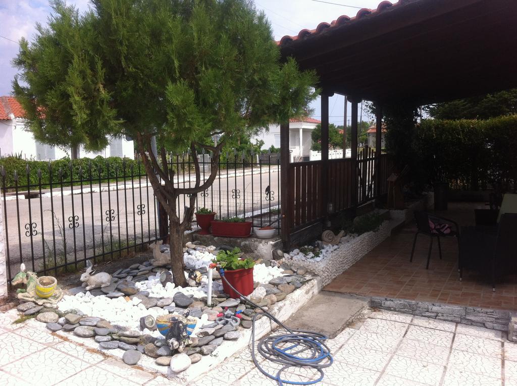 Tycherón Hotel Loga מראה חיצוני תמונה
