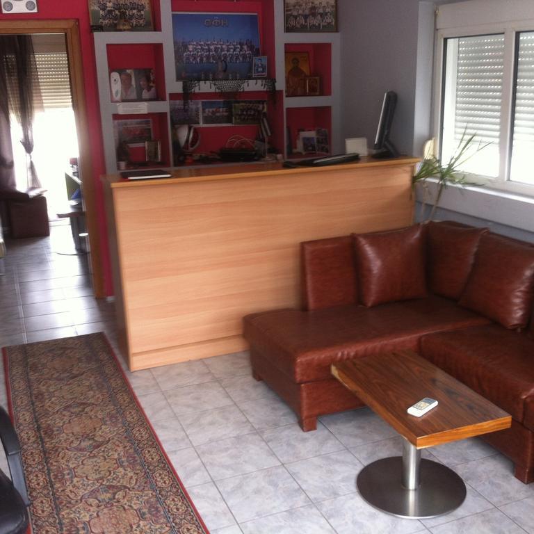 Tycherón Hotel Loga מראה חיצוני תמונה