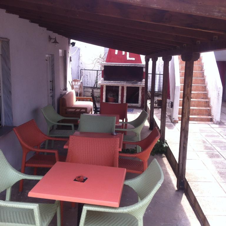 Tycherón Hotel Loga מראה חיצוני תמונה